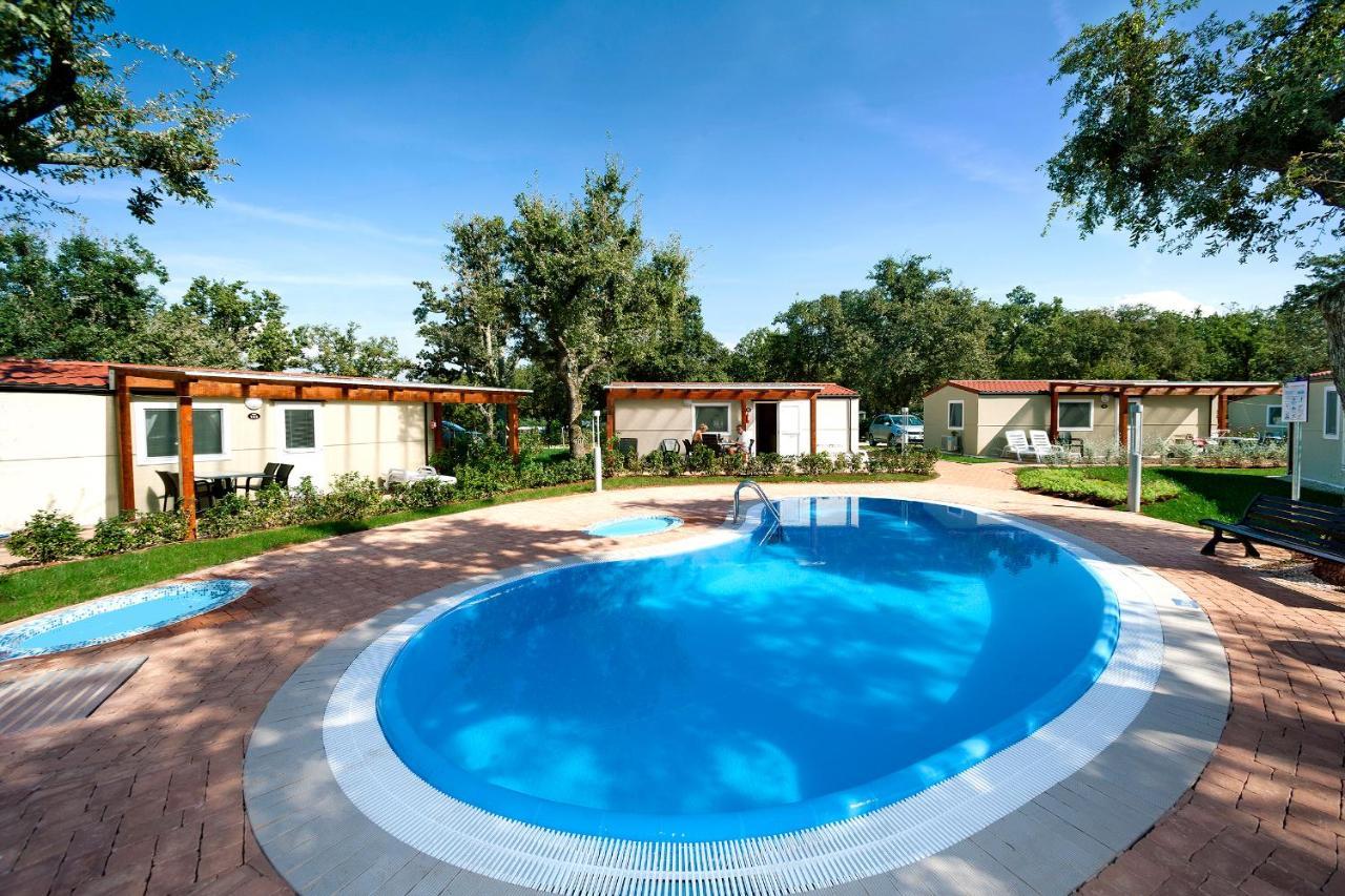 Camping Ulika Mobile Homes - Naturist Červar-Porat Exteriér fotografie