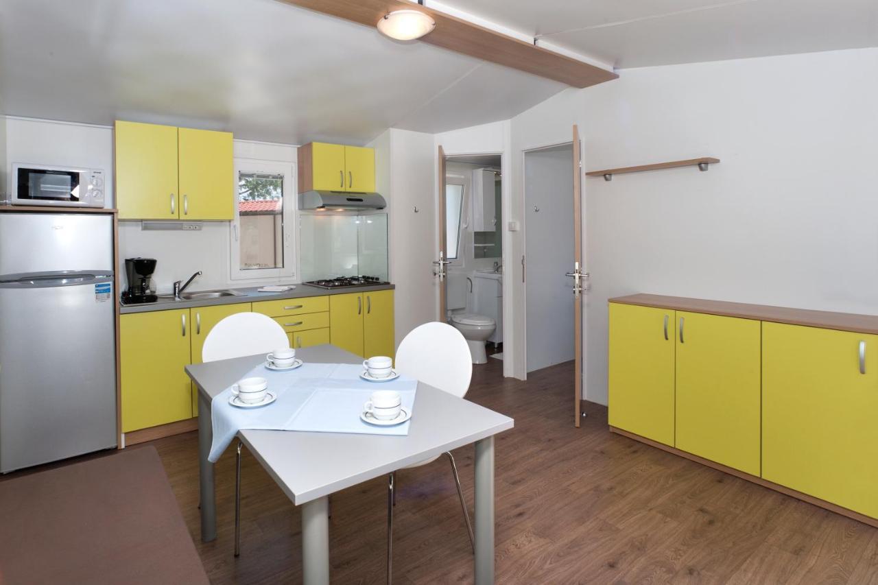 Camping Ulika Mobile Homes - Naturist Červar-Porat Exteriér fotografie