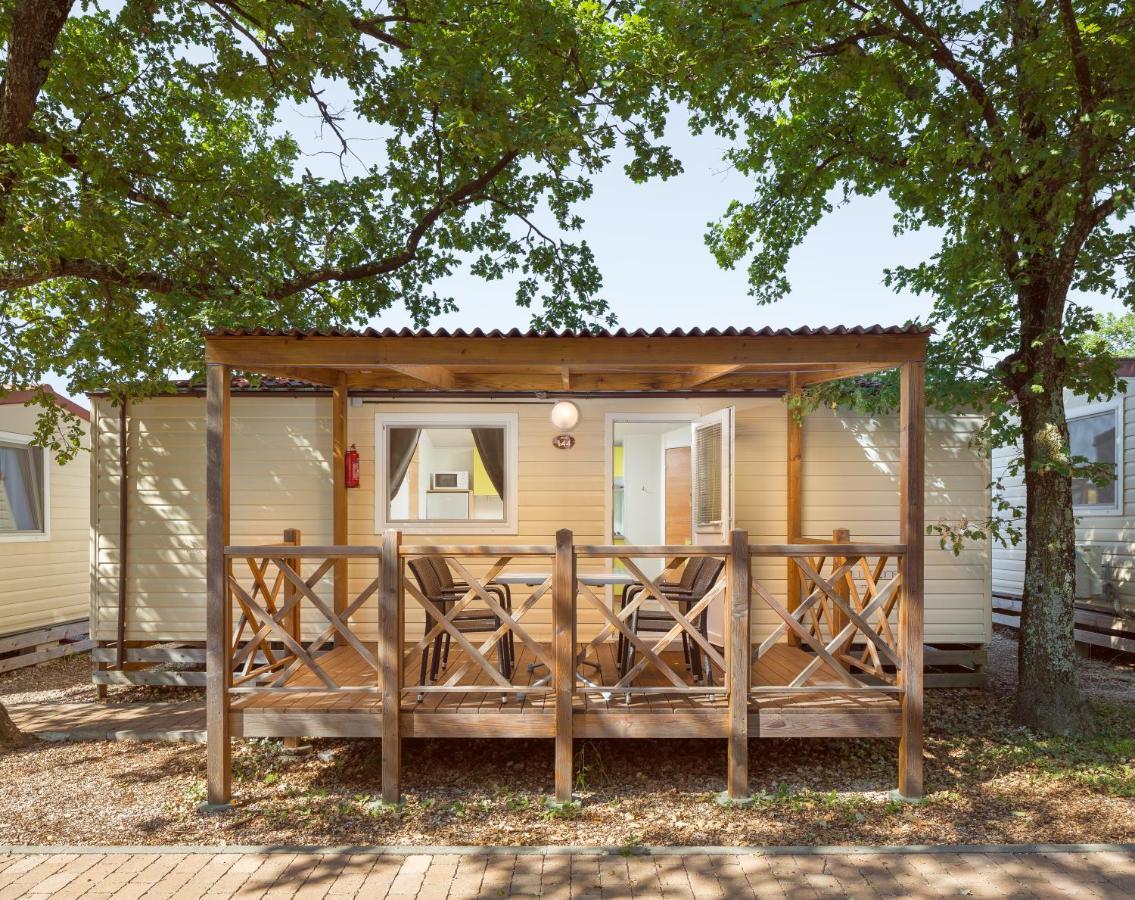 Camping Ulika Mobile Homes - Naturist Červar-Porat Exteriér fotografie
