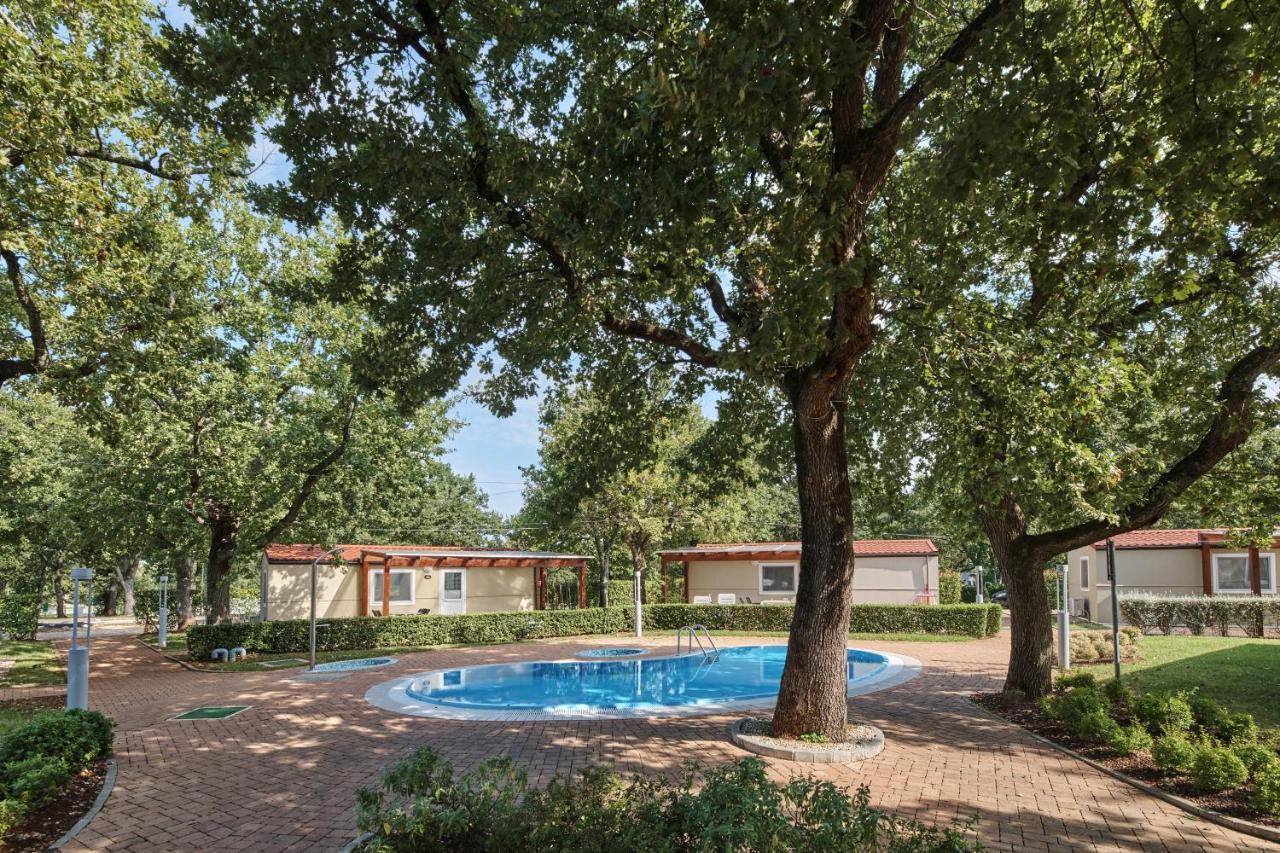 Camping Ulika Mobile Homes - Naturist Červar-Porat Exteriér fotografie