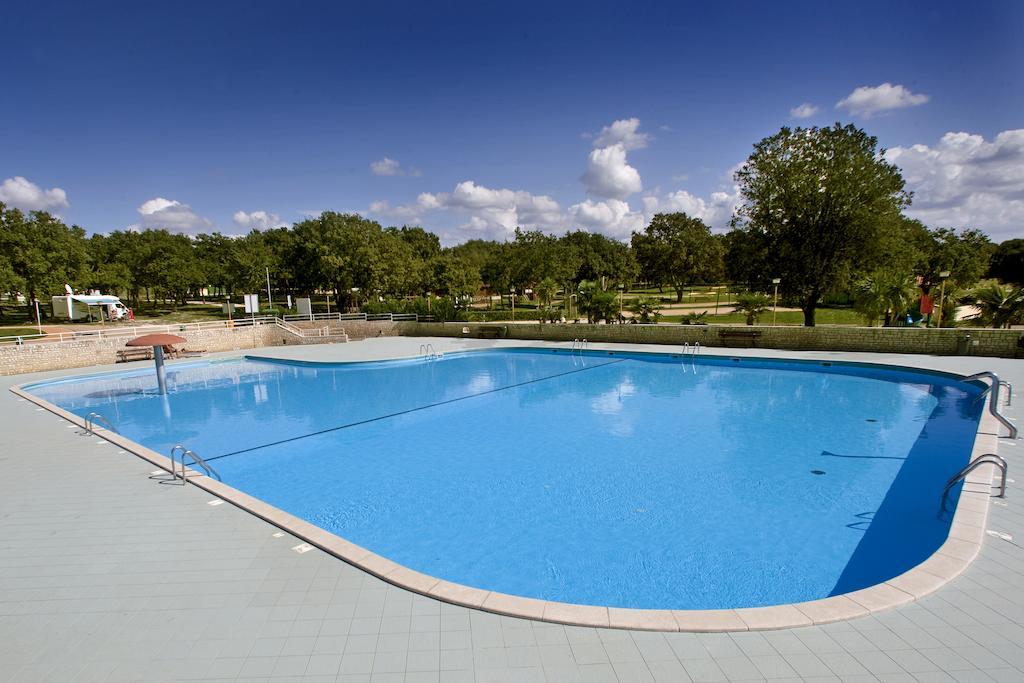 Camping Ulika Mobile Homes - Naturist Červar-Porat Exteriér fotografie